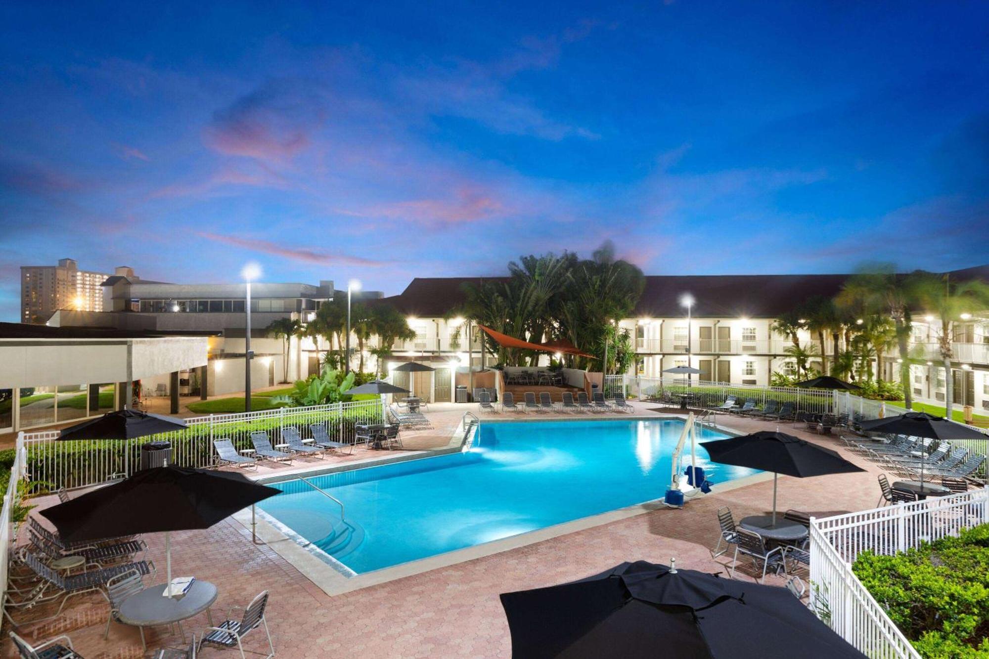 La Quinta Inn By Wyndham Cocoa Beach-Port Canaveral Exteriér fotografie