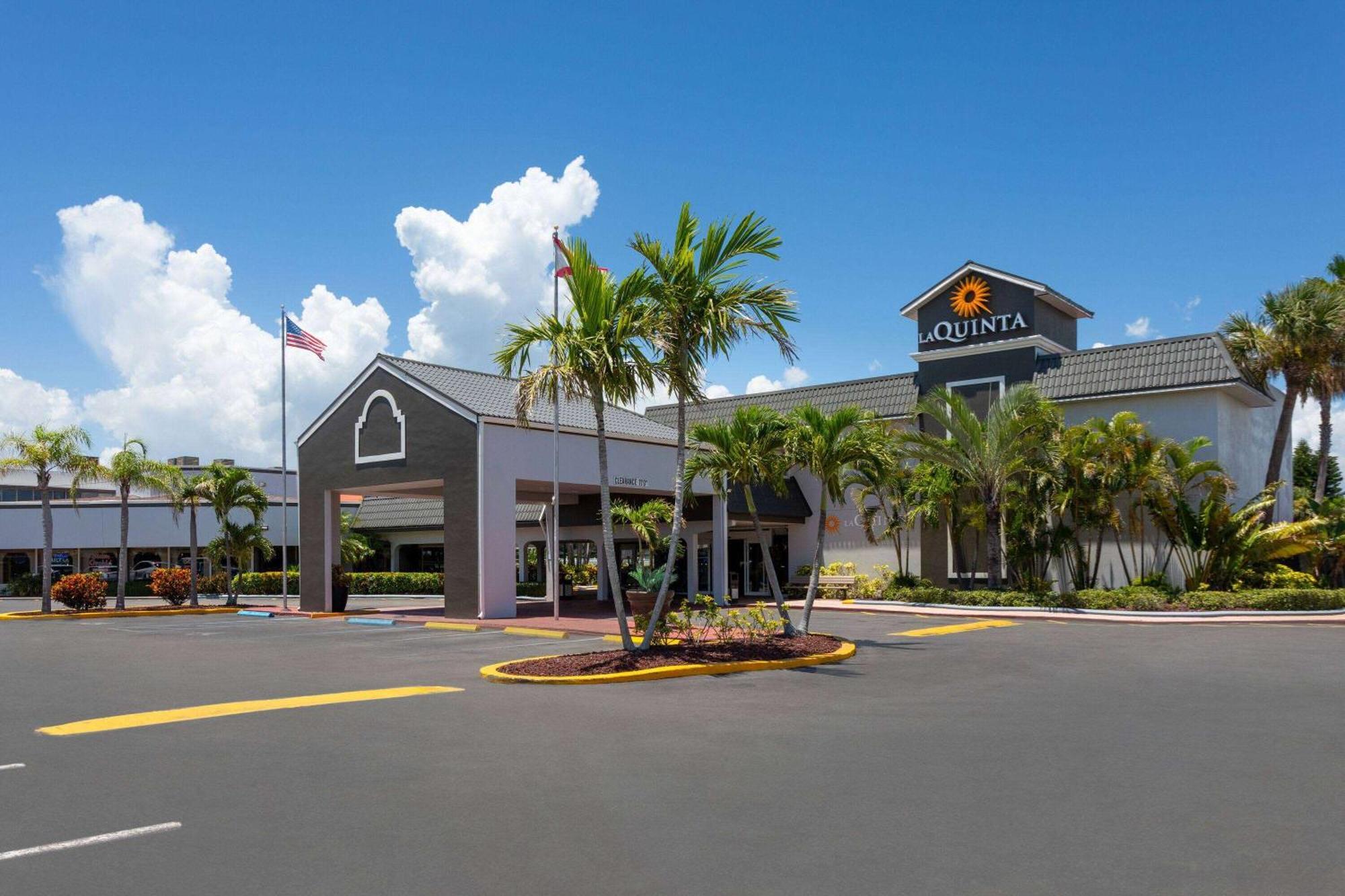 La Quinta Inn By Wyndham Cocoa Beach-Port Canaveral Exteriér fotografie